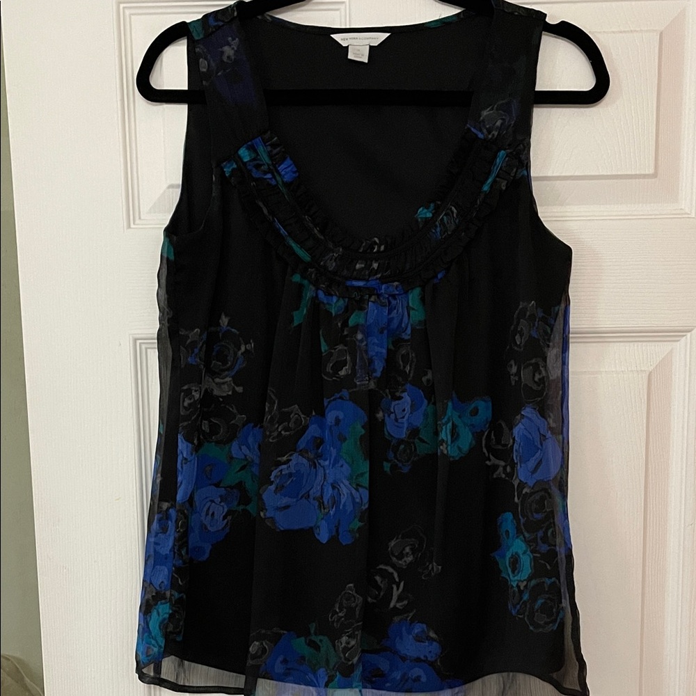 Like New New York & Company Floral Sleeveless Blouse - Black and Blue